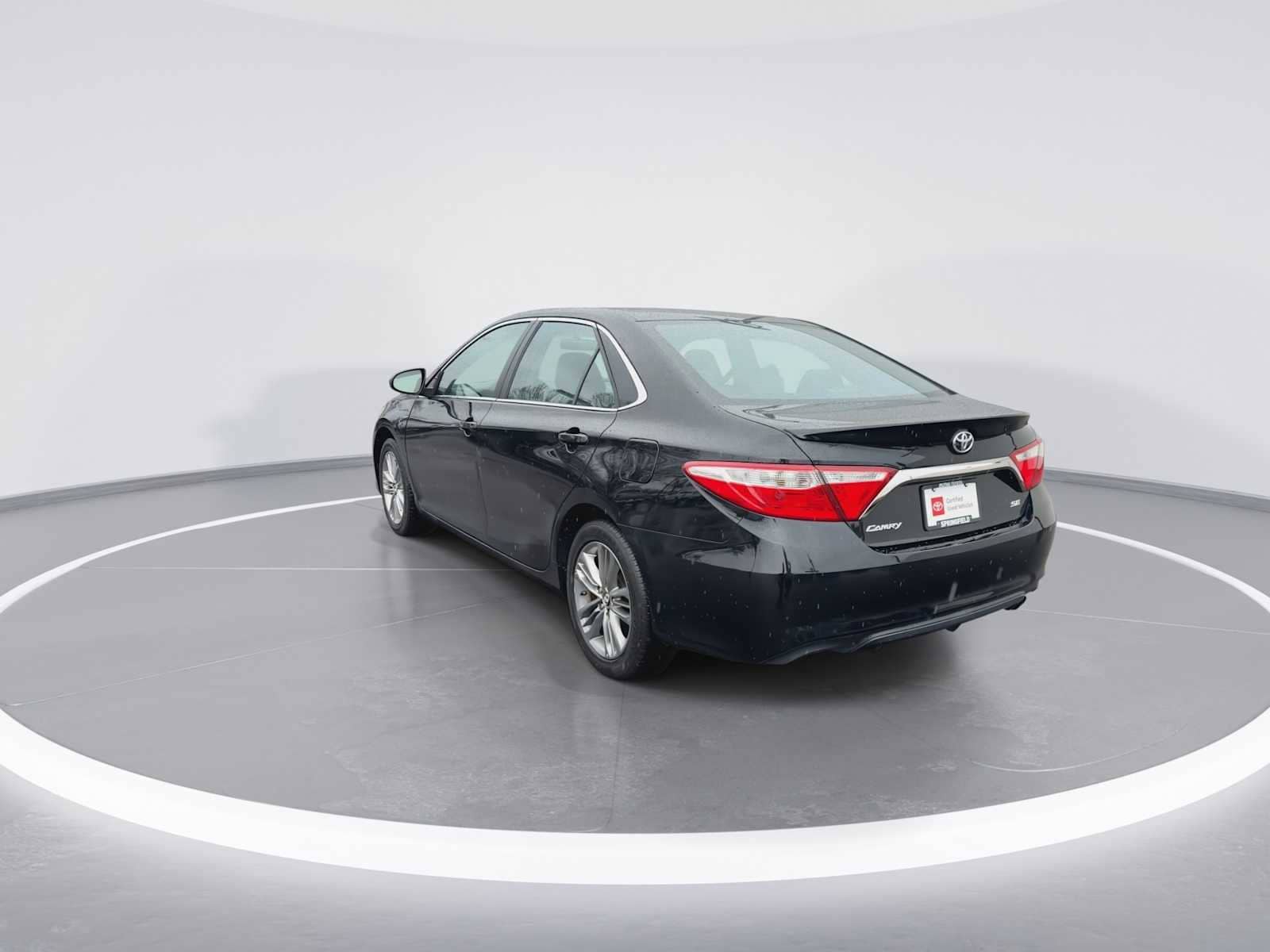Thumbnail: 2017 Toyota Camry - 6
