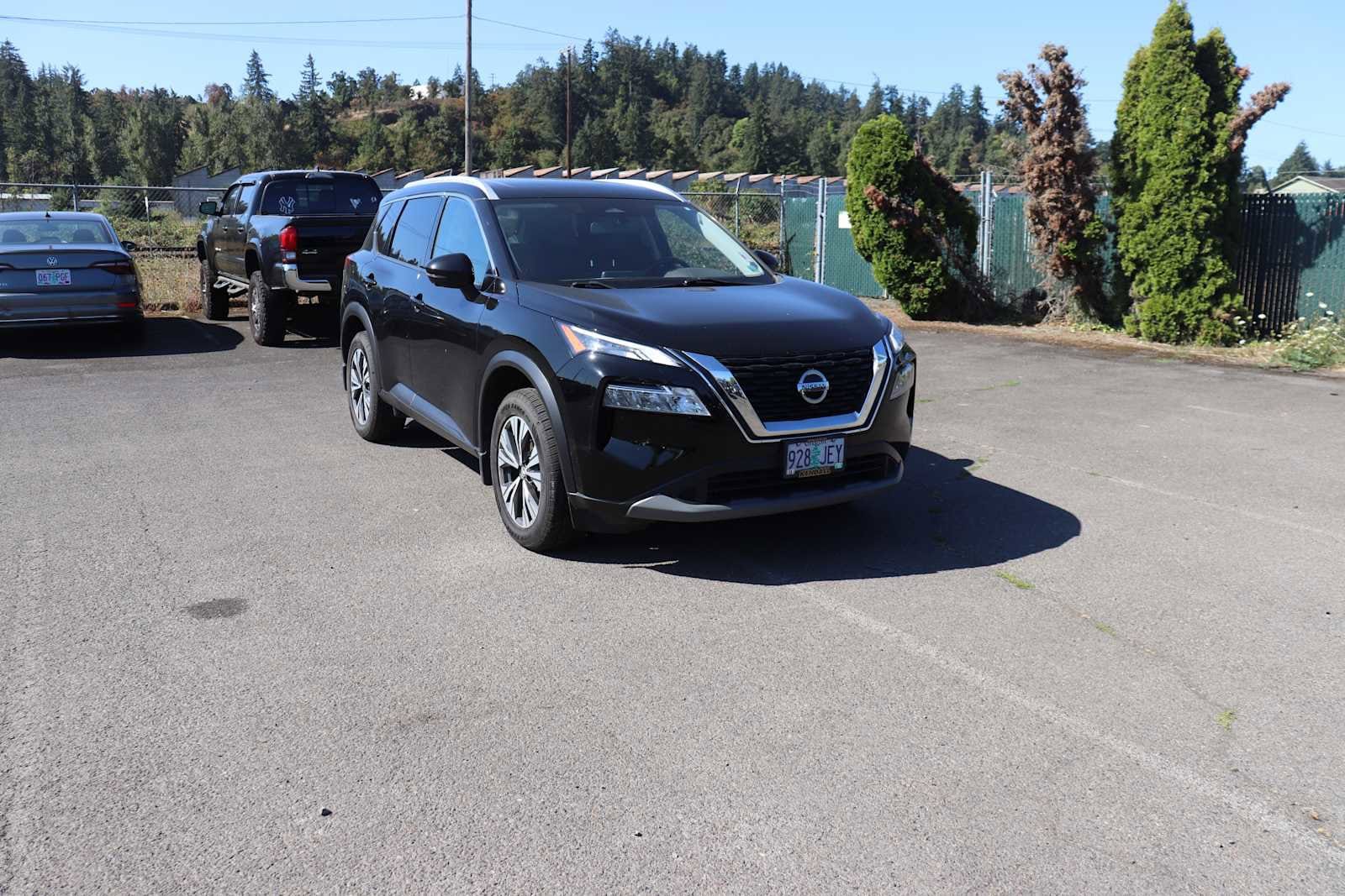 Thumbnail: 2021 Nissan Rogue - 3