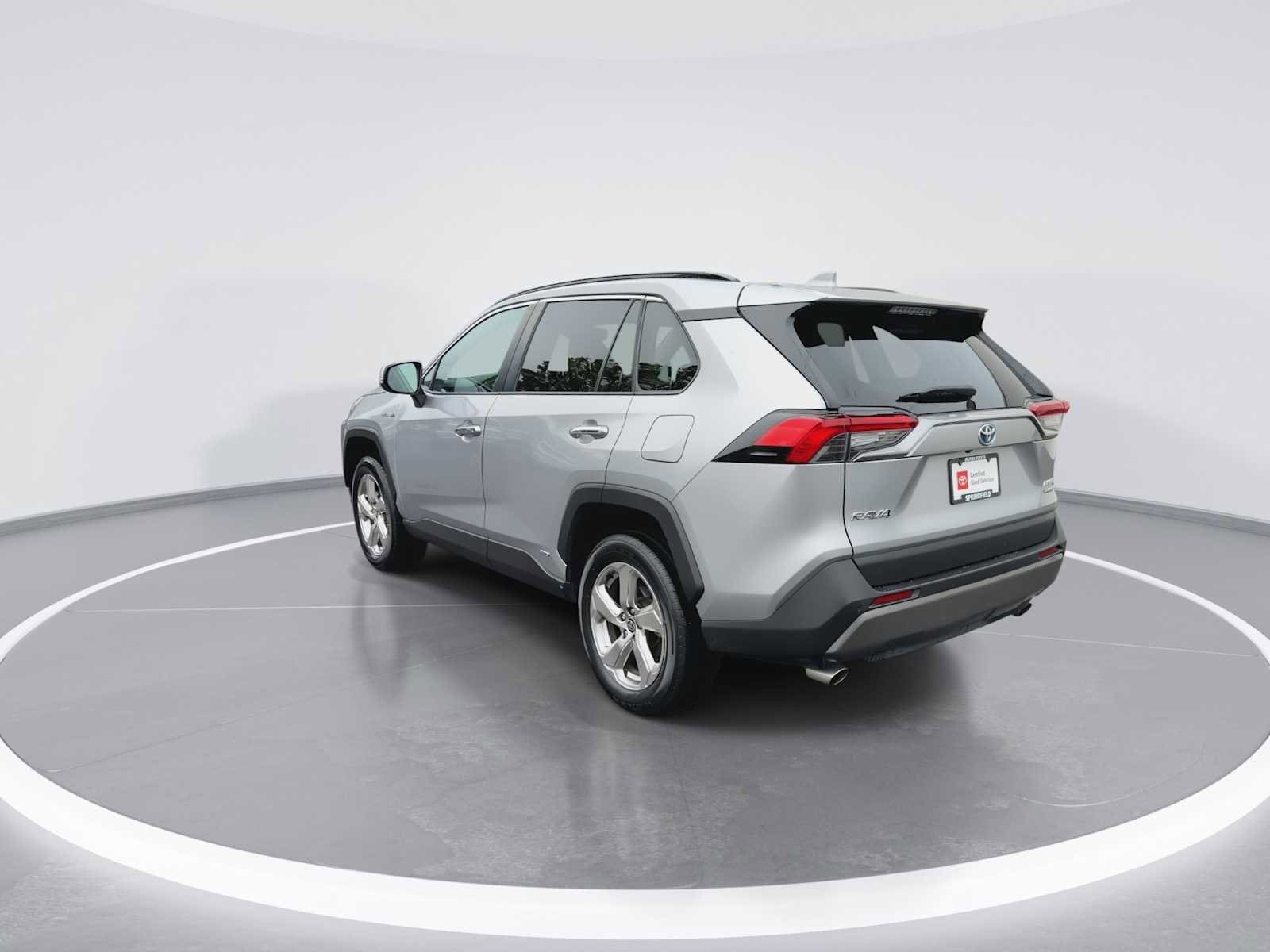 Thumbnail: 2021 Toyota RAV4 - 6