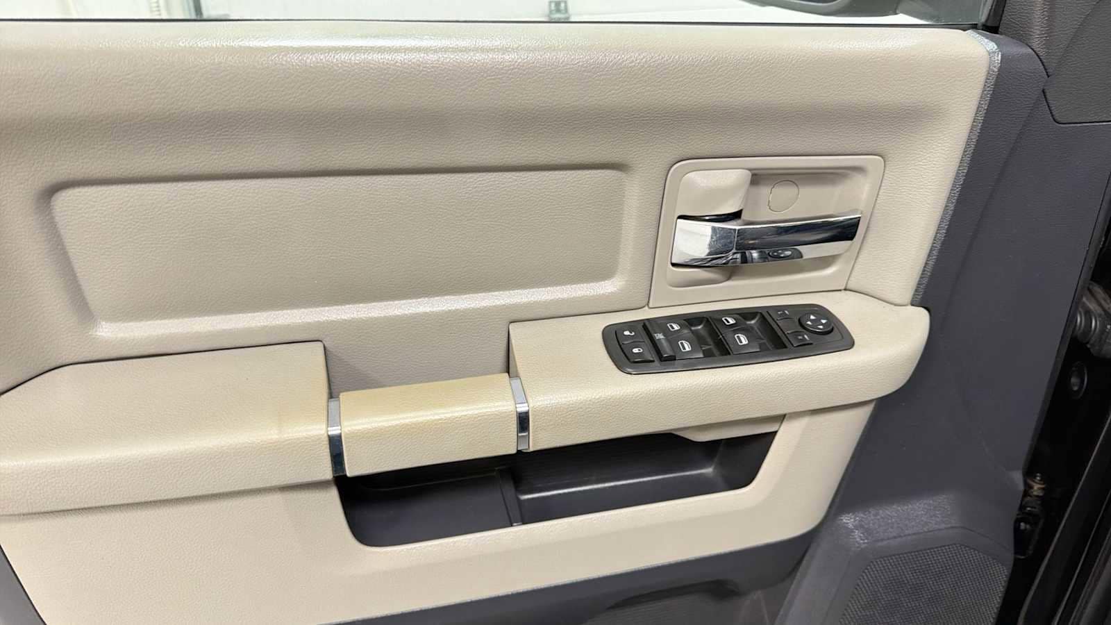 Thumbnail: 2010 Dodge Ram 1500 - 15