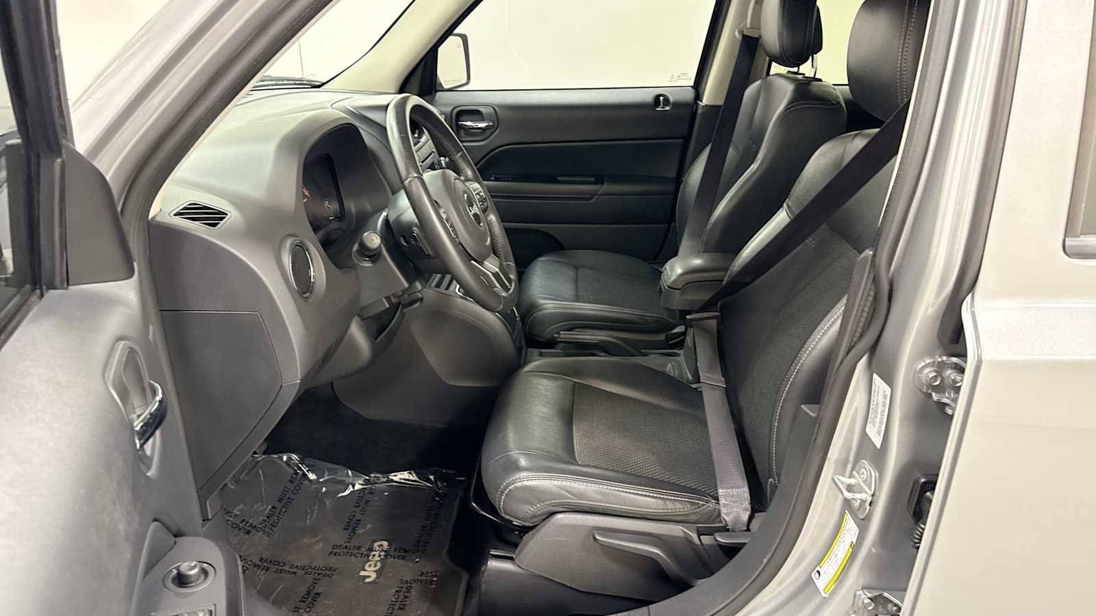 Thumbnail: 2016 Jeep Patriot - 13
