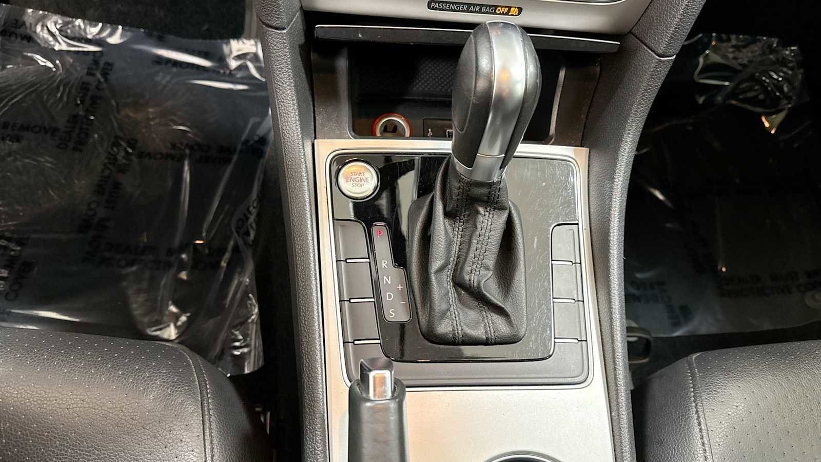 Thumbnail: 2019 Volkswagen Passat - 21