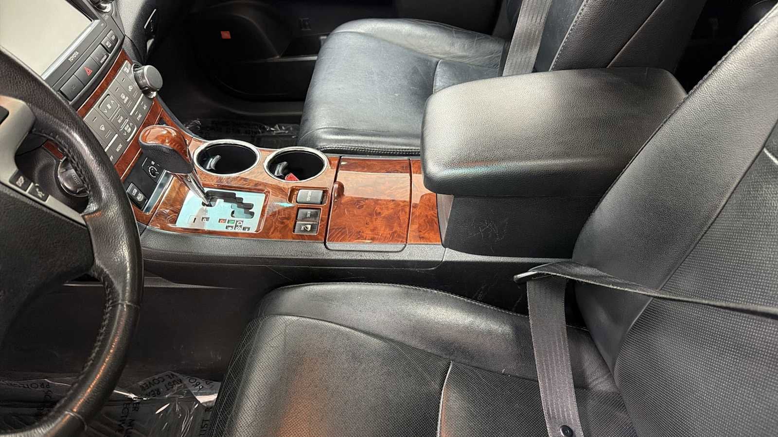 Thumbnail: 2011 Toyota Highlander - 23