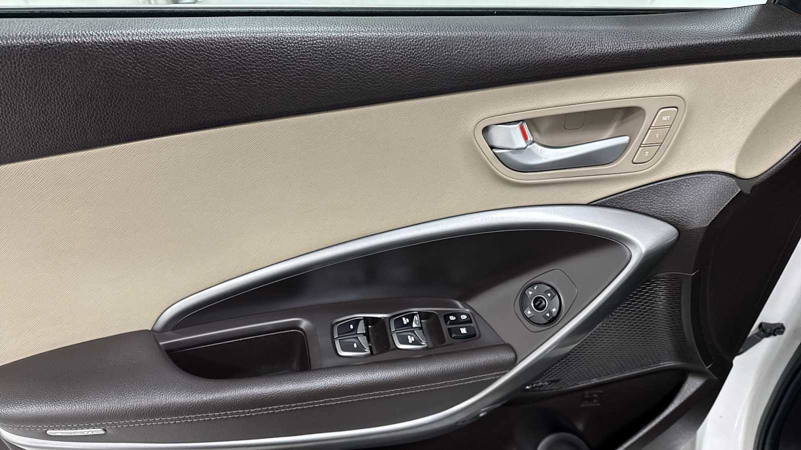 Thumbnail: 2017 Hyundai Santa Fe - 15