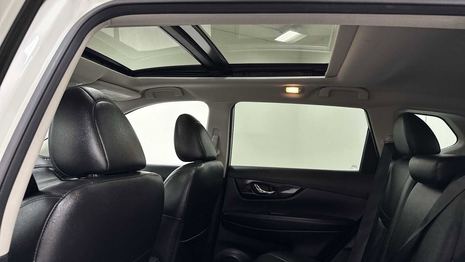 Thumbnail: 2020 Nissan Rogue - 24