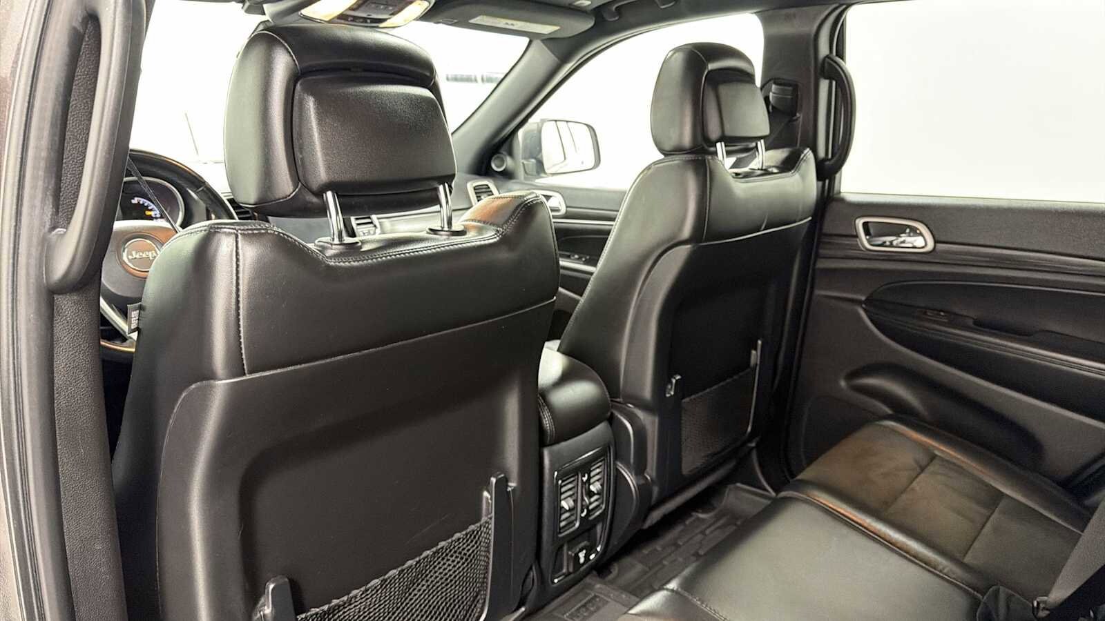 Thumbnail: 2020 Jeep Grand Cherokee - 26