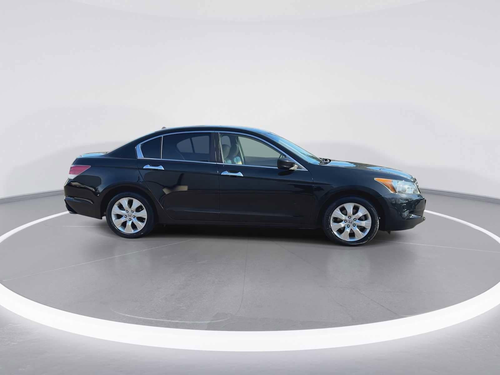Thumbnail: 2010 Honda Accord - 9