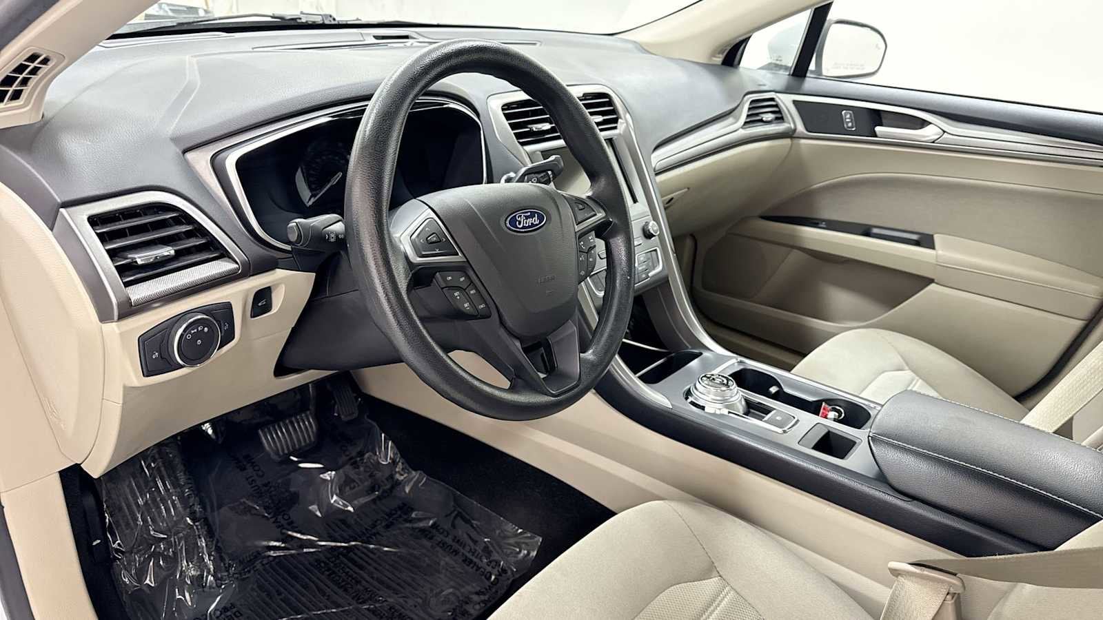 Thumbnail: 2020 Ford Fusion - 12