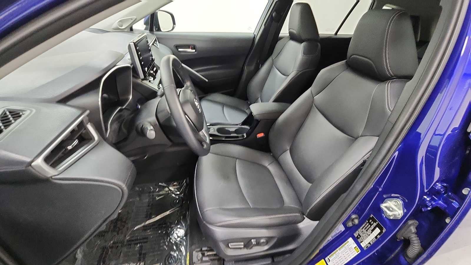 Thumbnail: 2022 Toyota Corolla Cross - 13