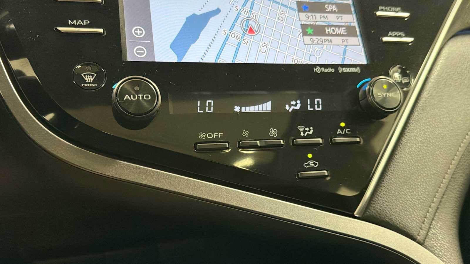 Thumbnail: 2018 Toyota Camry - 21