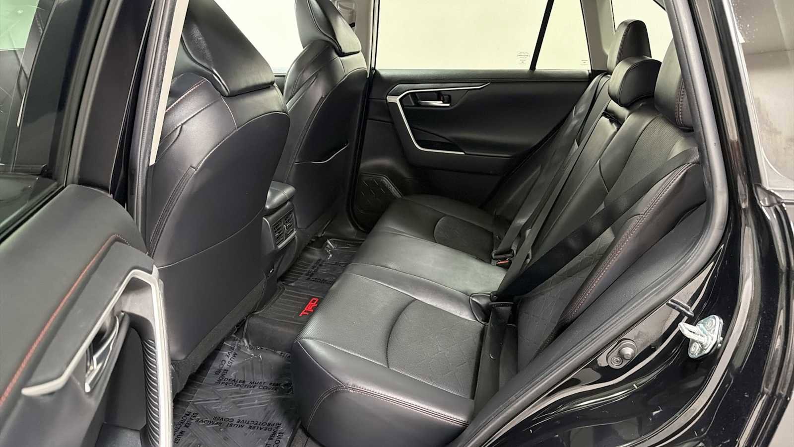 Thumbnail: 2022 Toyota RAV4 - 24