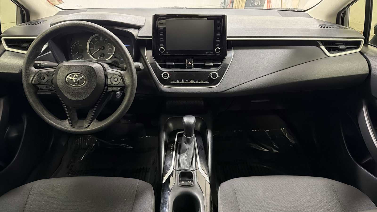 Thumbnail: 2022 Toyota Corolla - 25