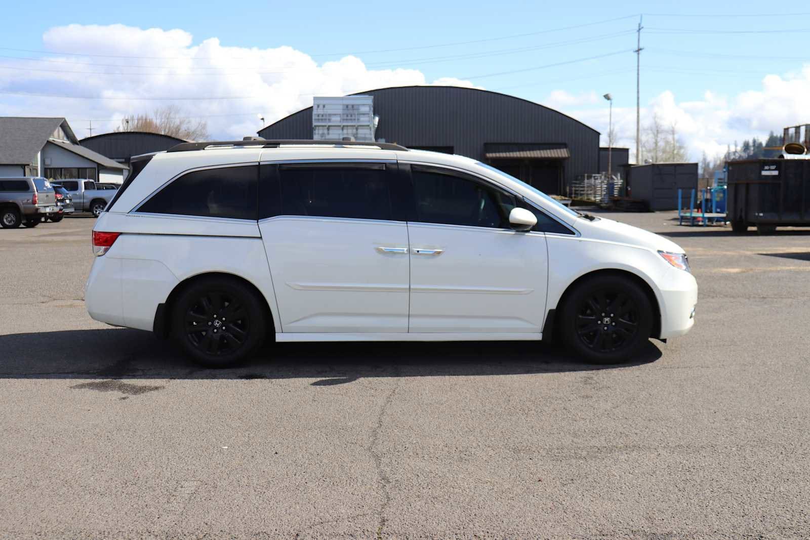 Thumbnail: 2014 Honda Odyssey - 4