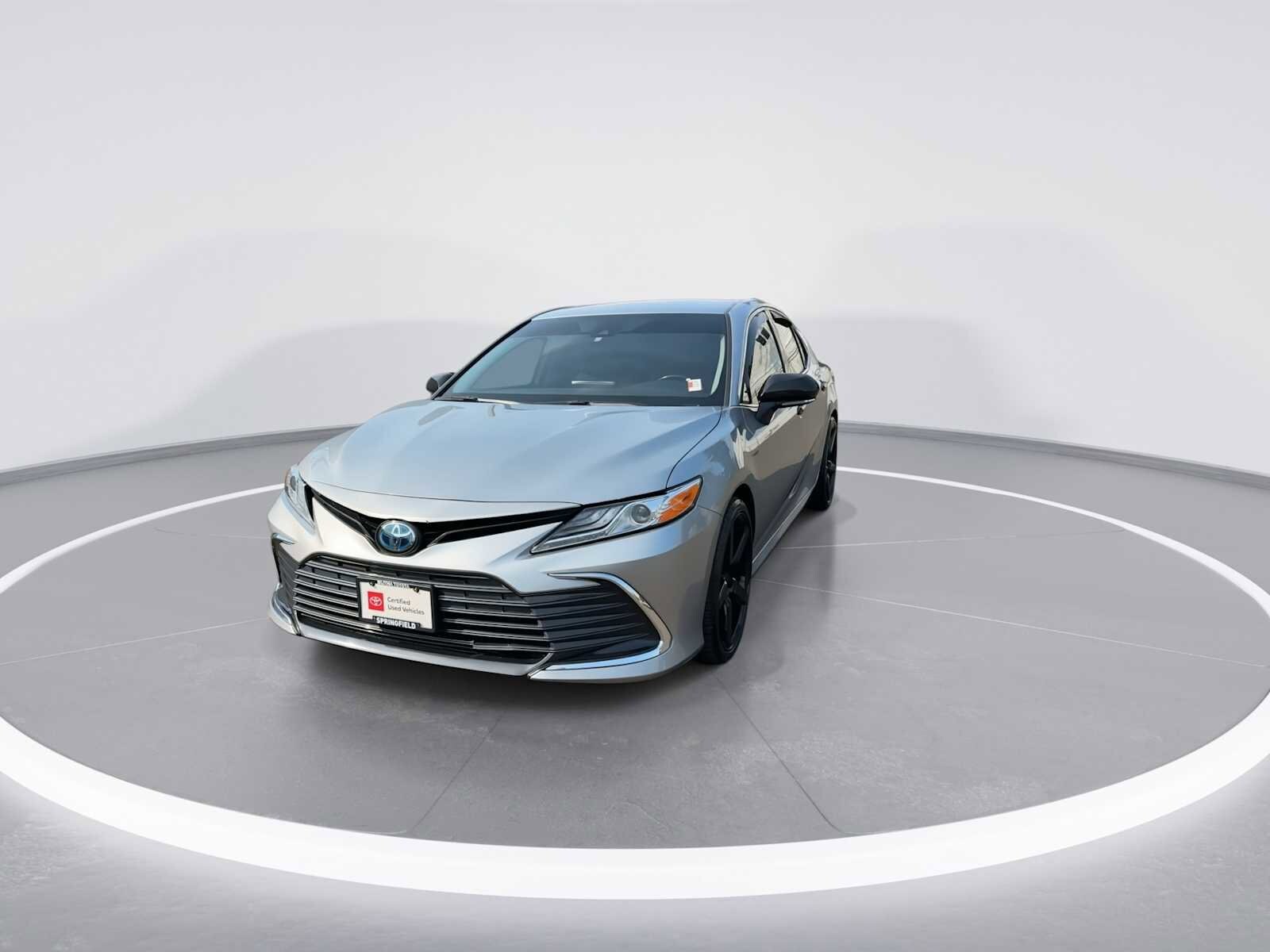 2022 Toyota Camry Hybrid XLE photo 3