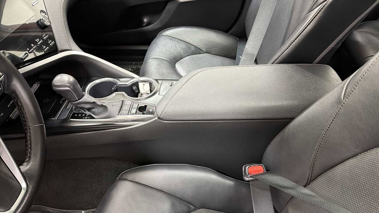 Thumbnail: 2020 Toyota Camry - 23