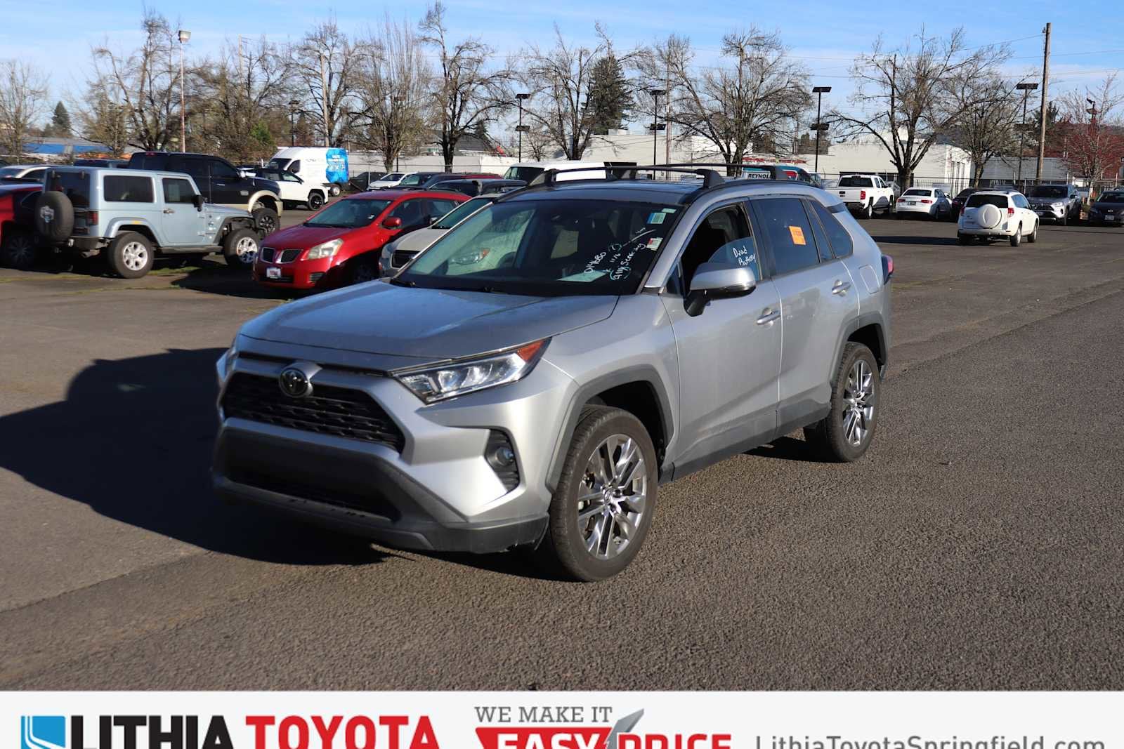 Thumbnail: 2019 Toyota RAV4 - 1
