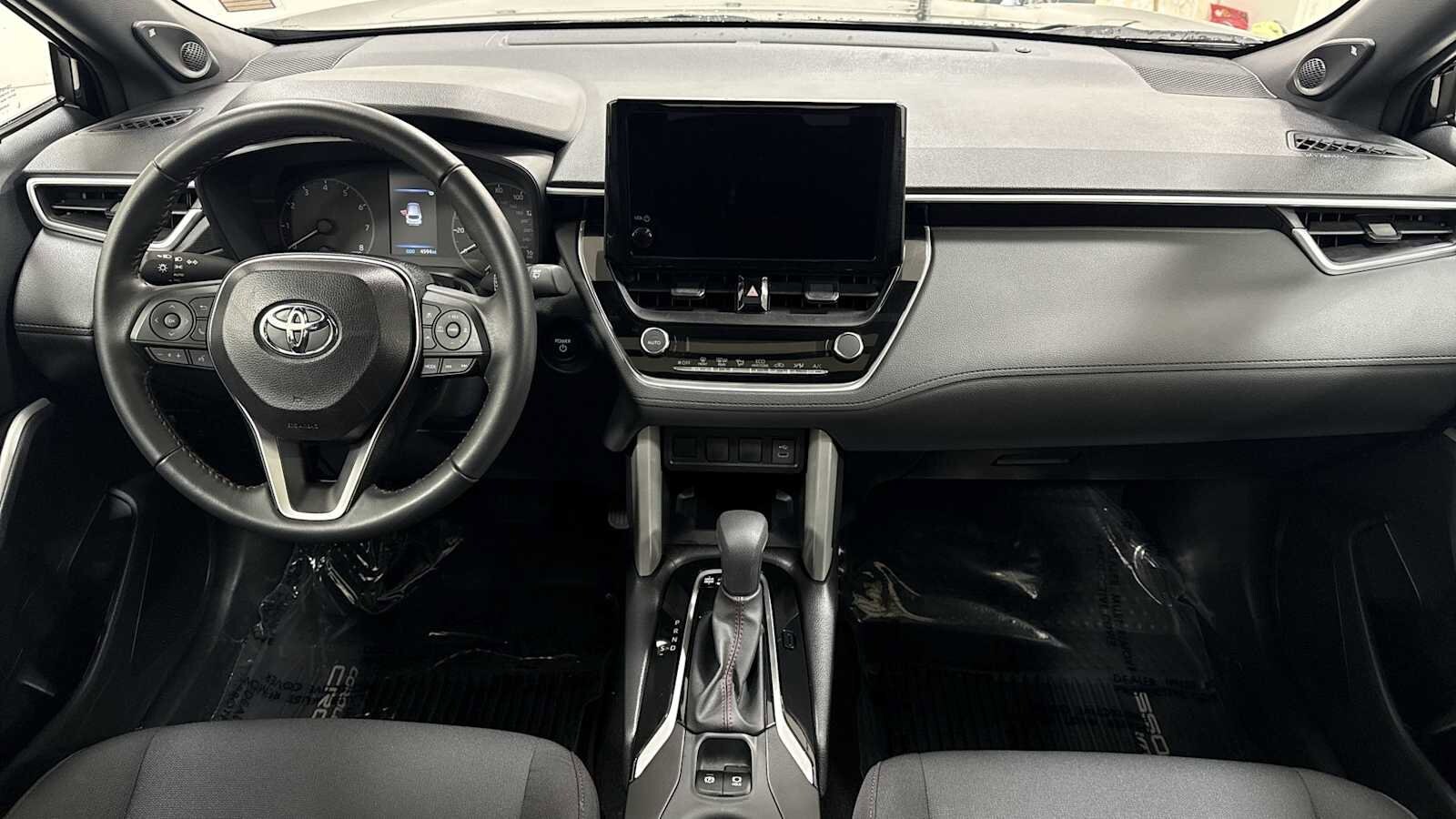 Thumbnail: 2025 Toyota Corolla Cross - 27