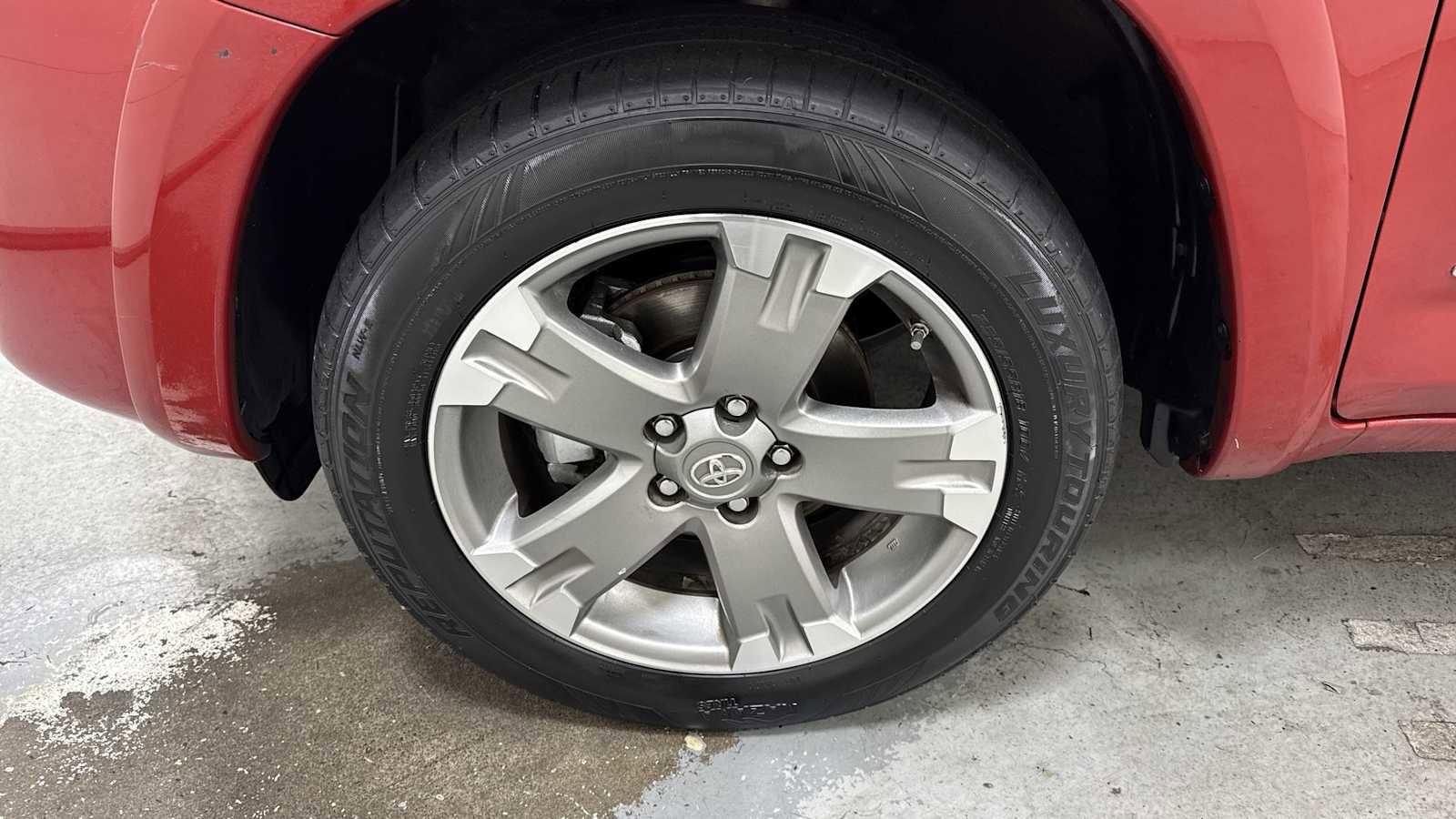 Thumbnail: 2012 Toyota RAV4 - 10