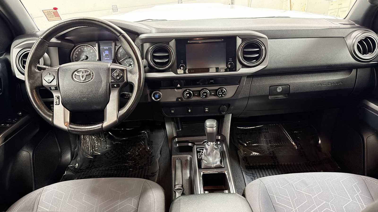 Thumbnail: 2016 Toyota Tacoma - 26