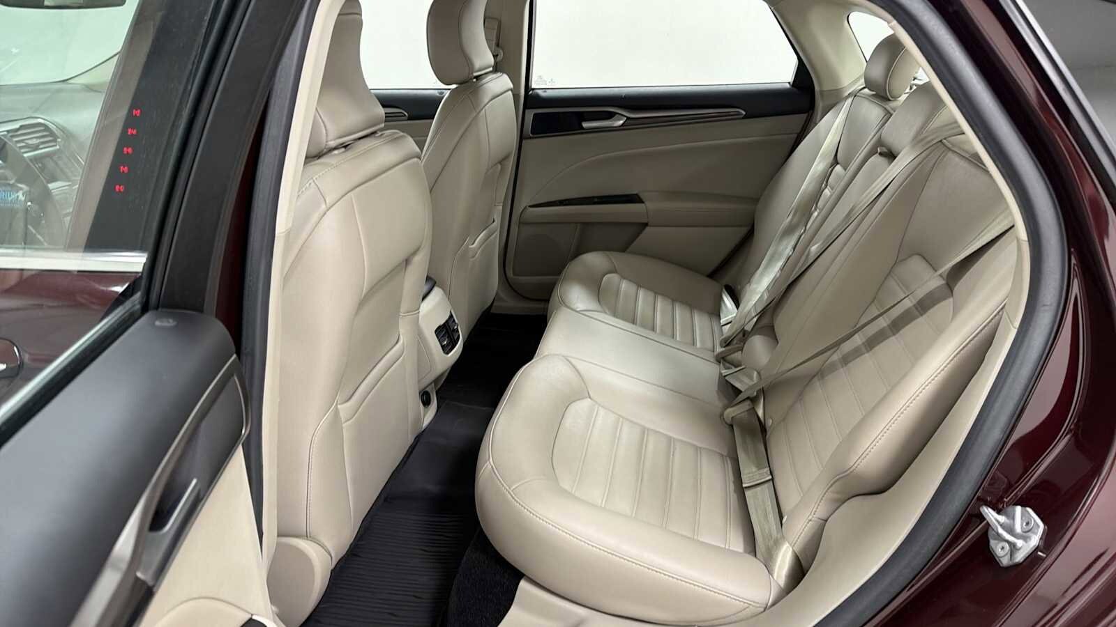 Thumbnail: 2017 Ford Fusion - 23