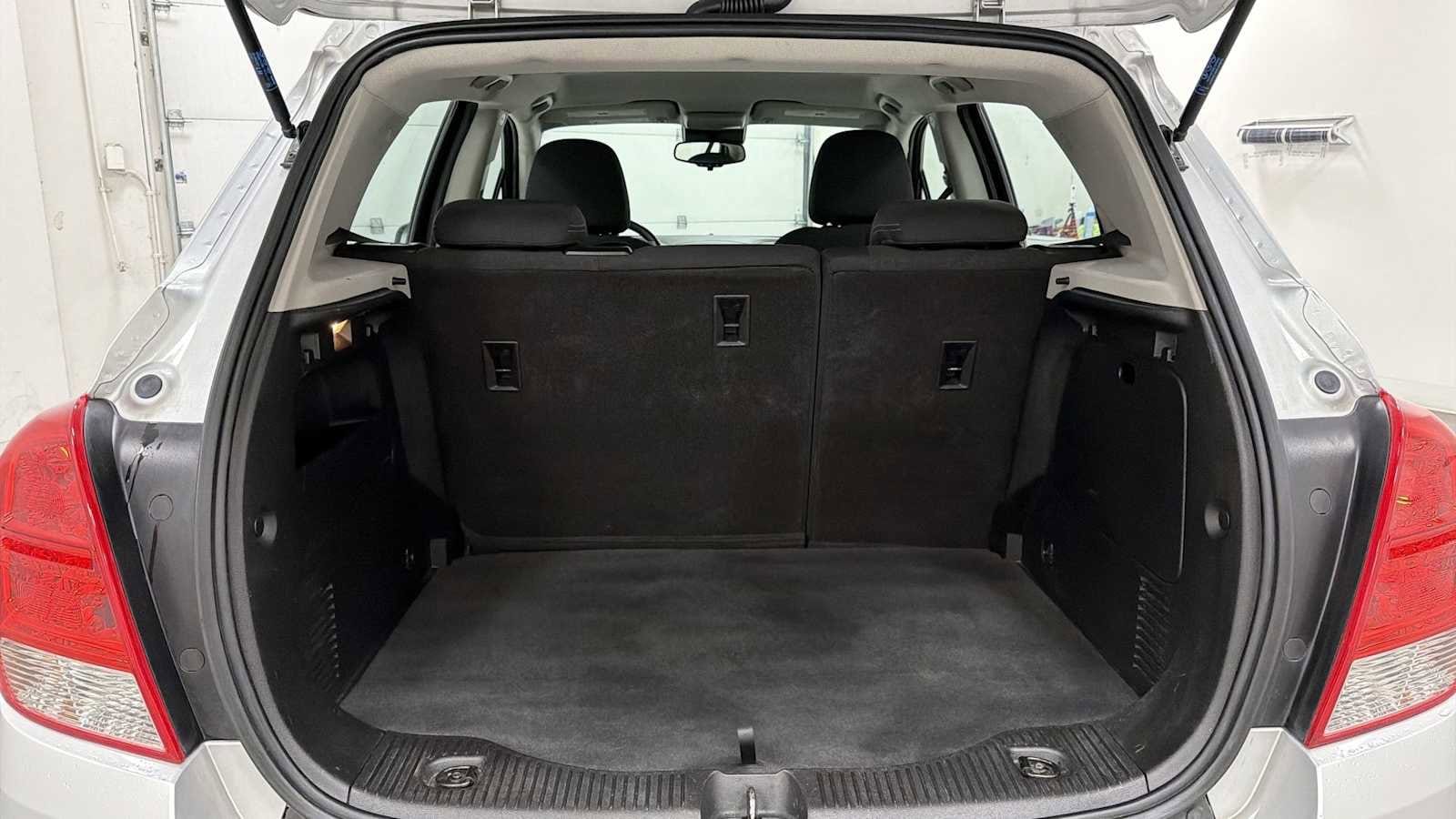 Thumbnail: 2016 Chevrolet Trax - 26