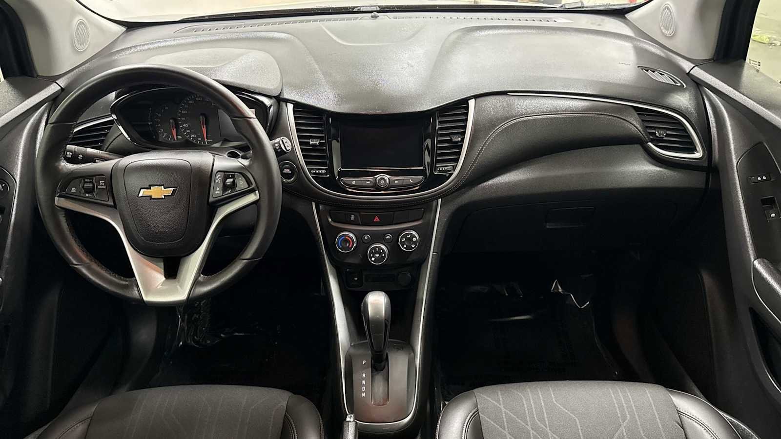 Thumbnail: 2022 Chevrolet Trax - 26