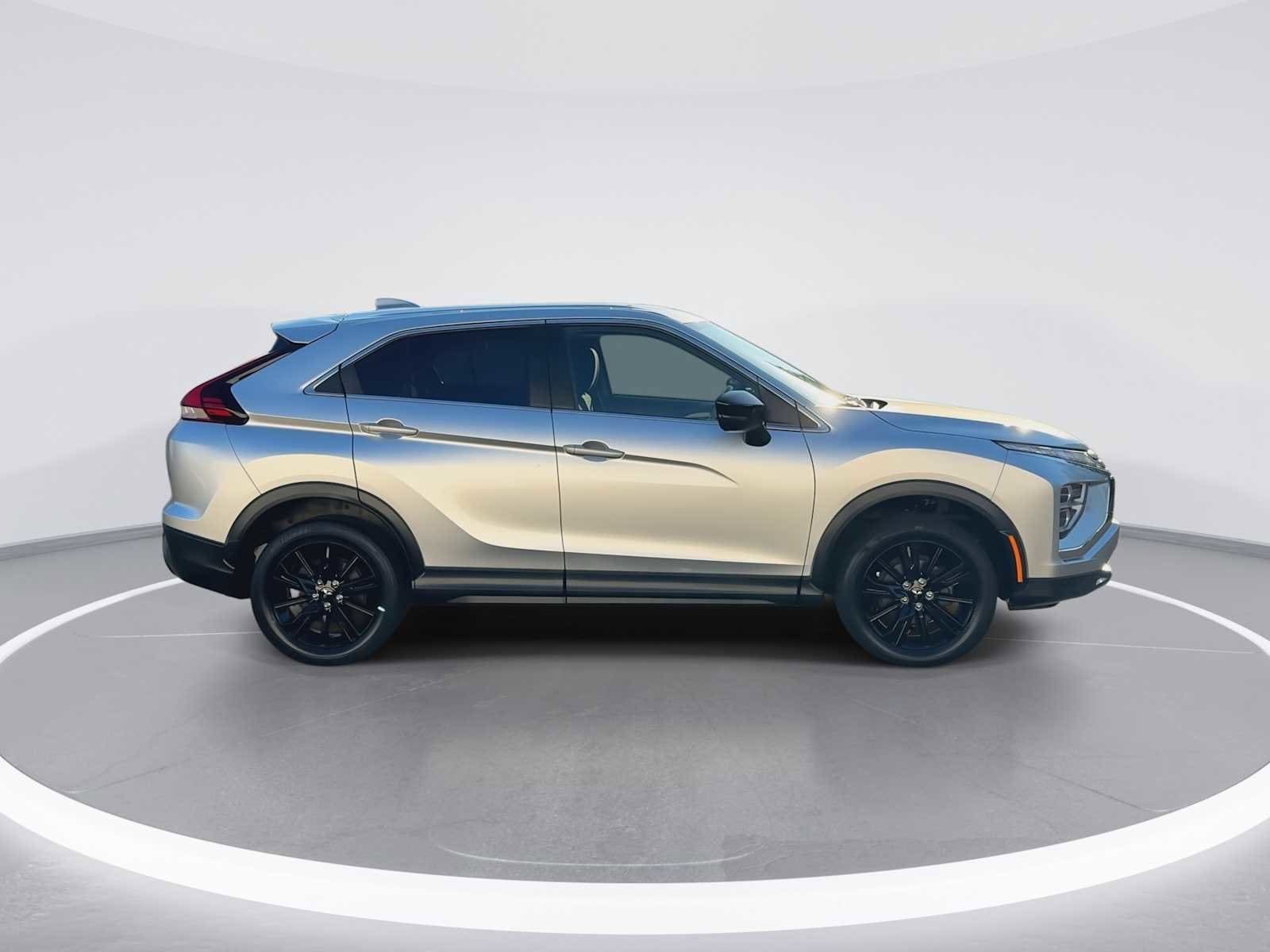 Thumbnail: 2023 Mitsubishi Eclipse Cross - 9