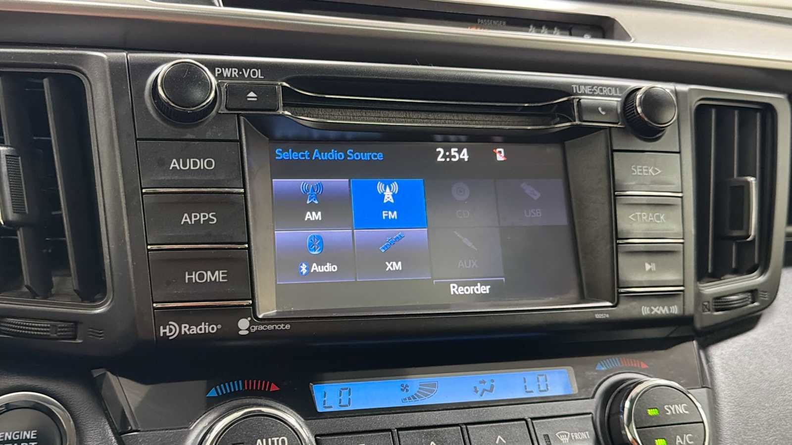 Thumbnail: 2018 Toyota RAV4 - 18