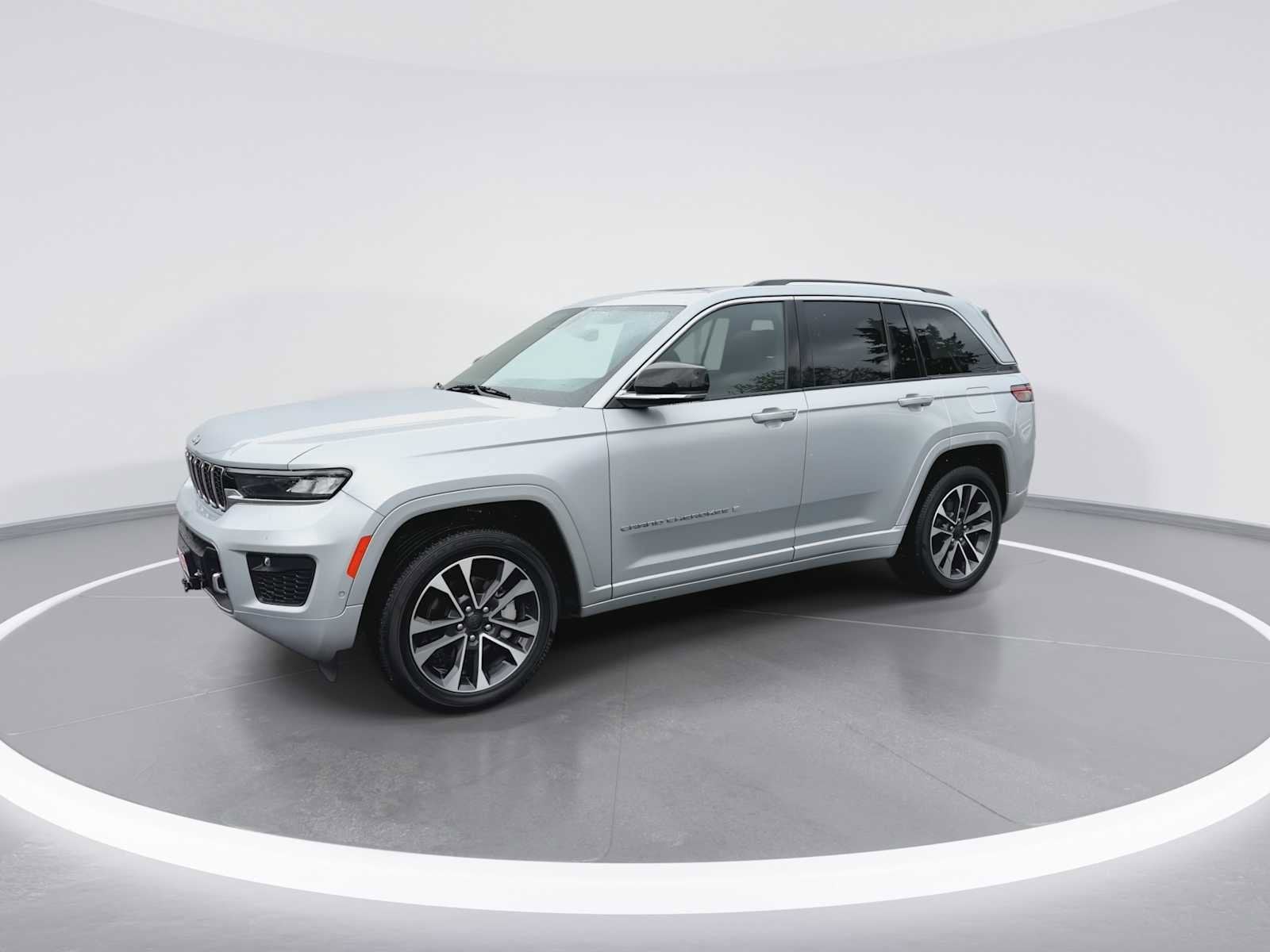 Thumbnail: 2022 Jeep Grand Cherokee - 4