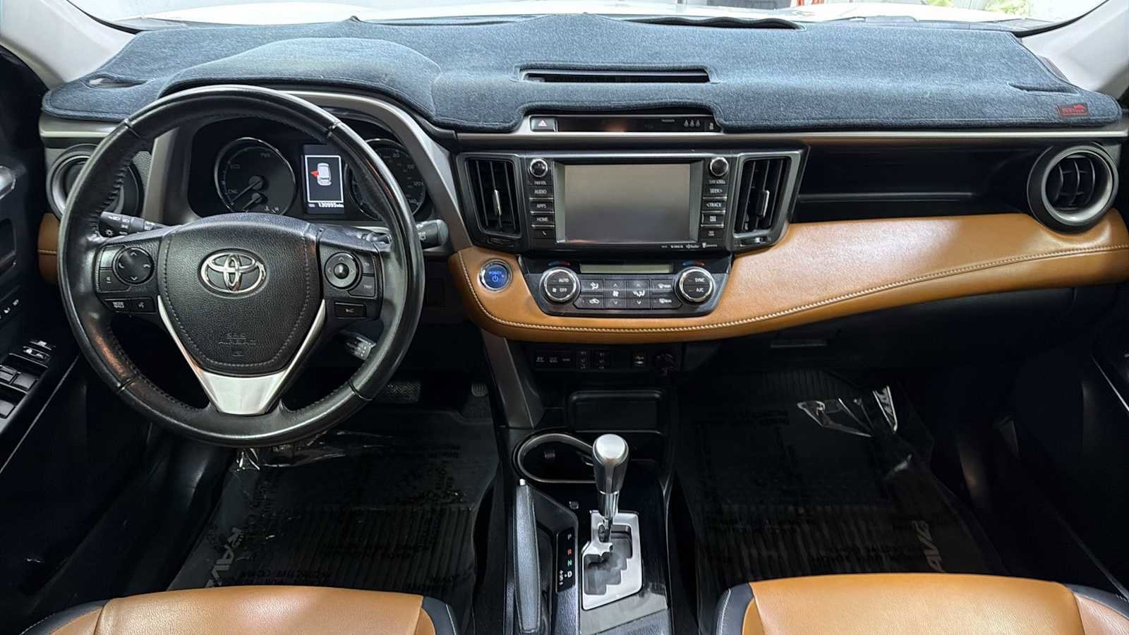 Thumbnail: 2017 Toyota RAV4 - 27