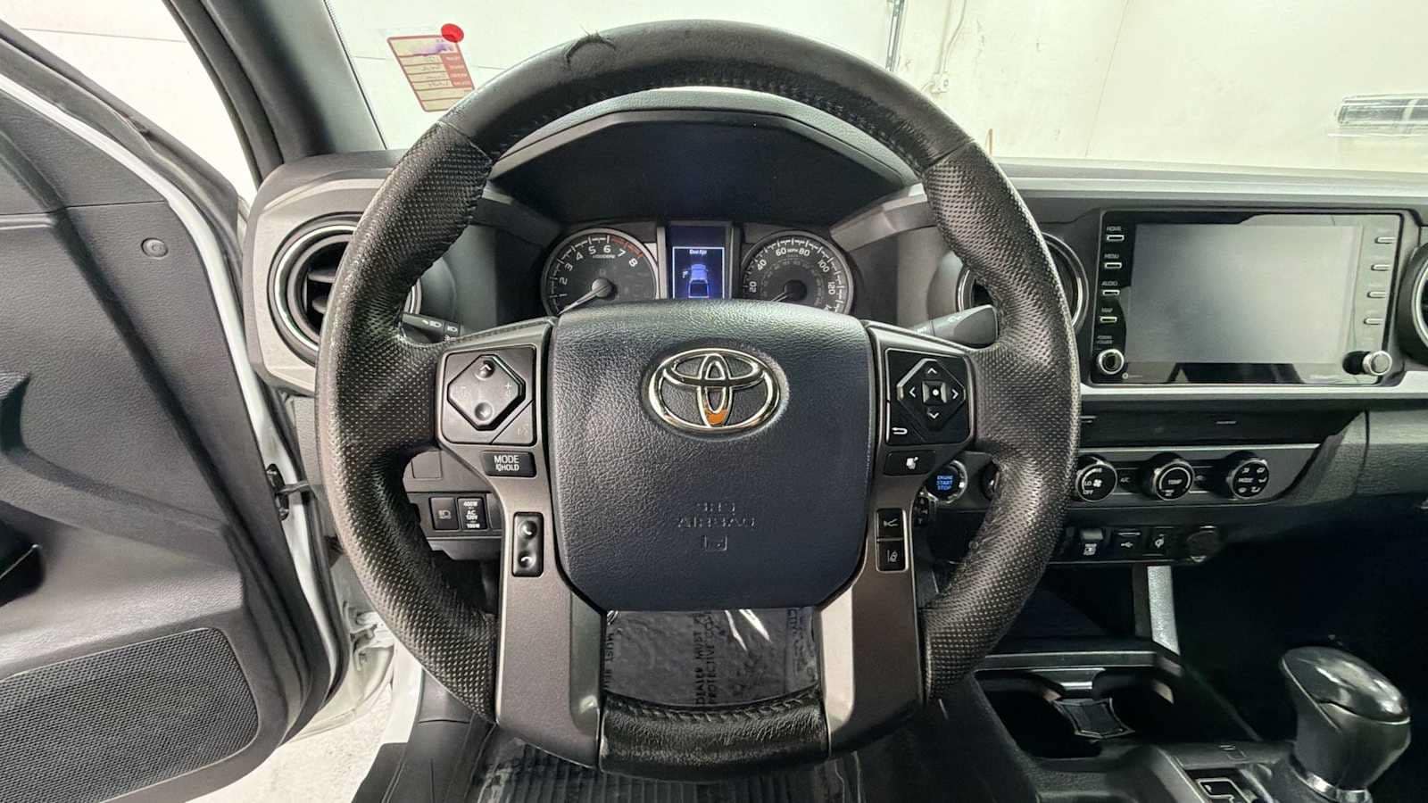 Thumbnail: 2020 Toyota Tacoma - 16