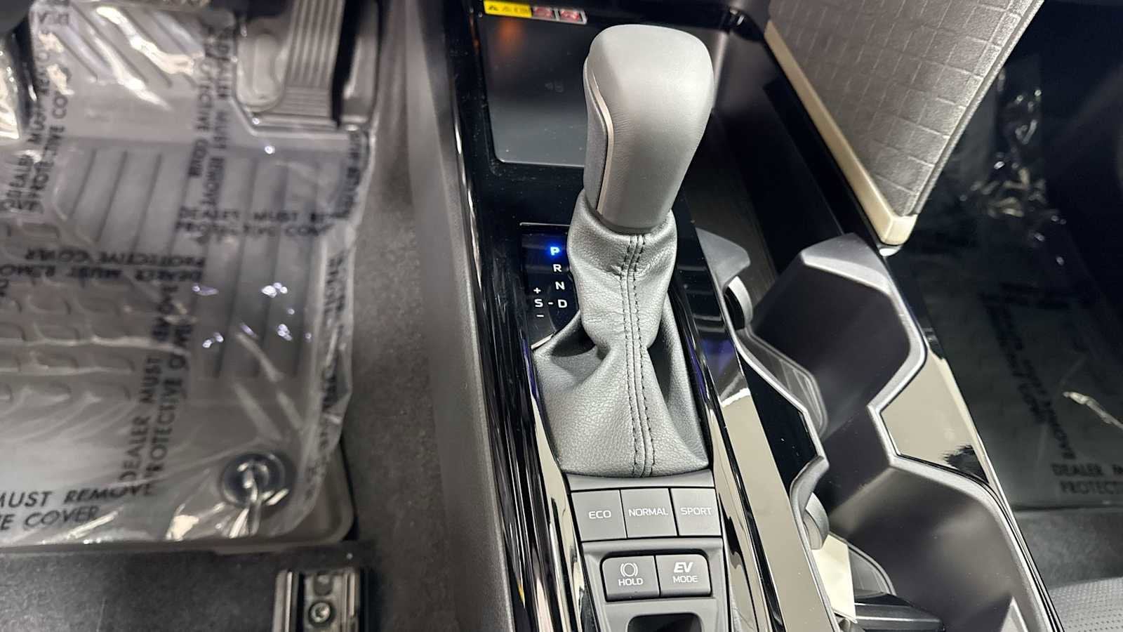 Thumbnail: 2025 Toyota Camry - 22