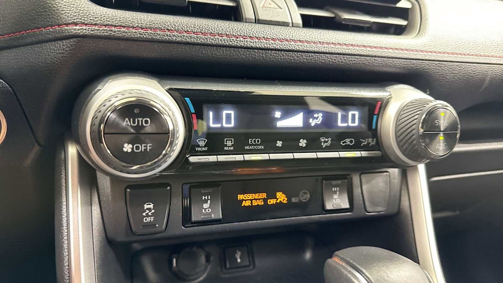 Thumbnail: 2021 Toyota RAV4 - 20