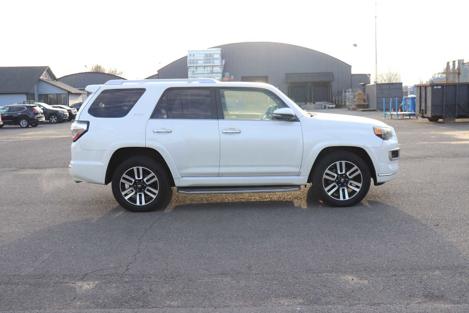 Thumbnail: 2015 Toyota 4Runner - 4