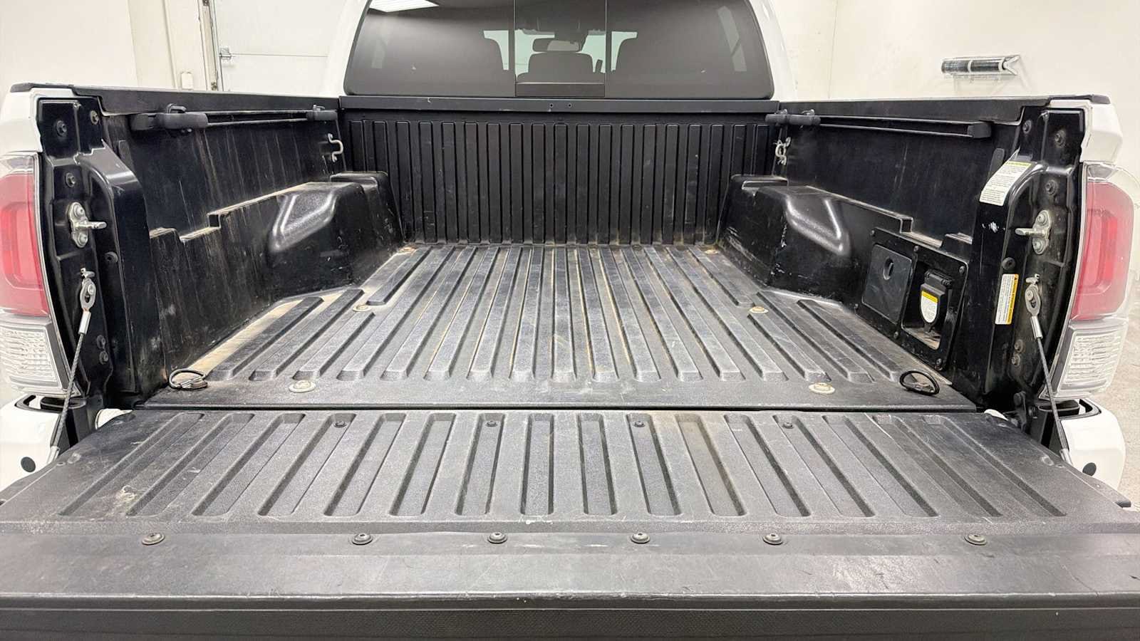 Thumbnail: 2020 Toyota Tacoma - 27