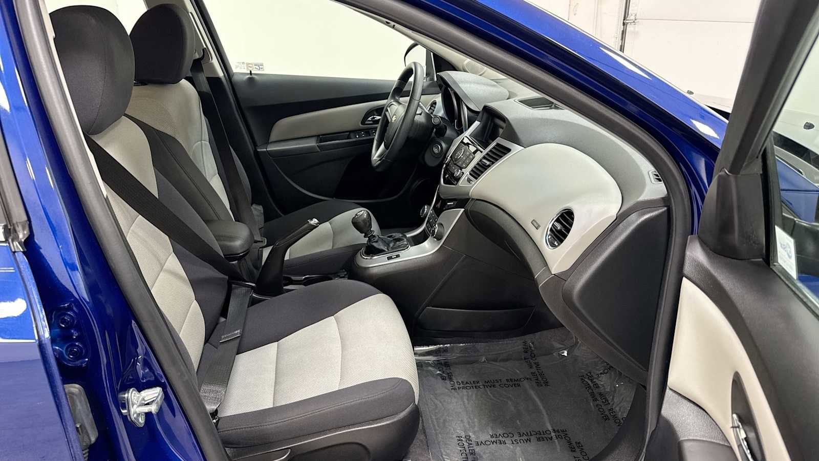 Thumbnail: 2012 Chevrolet Cruze - 27