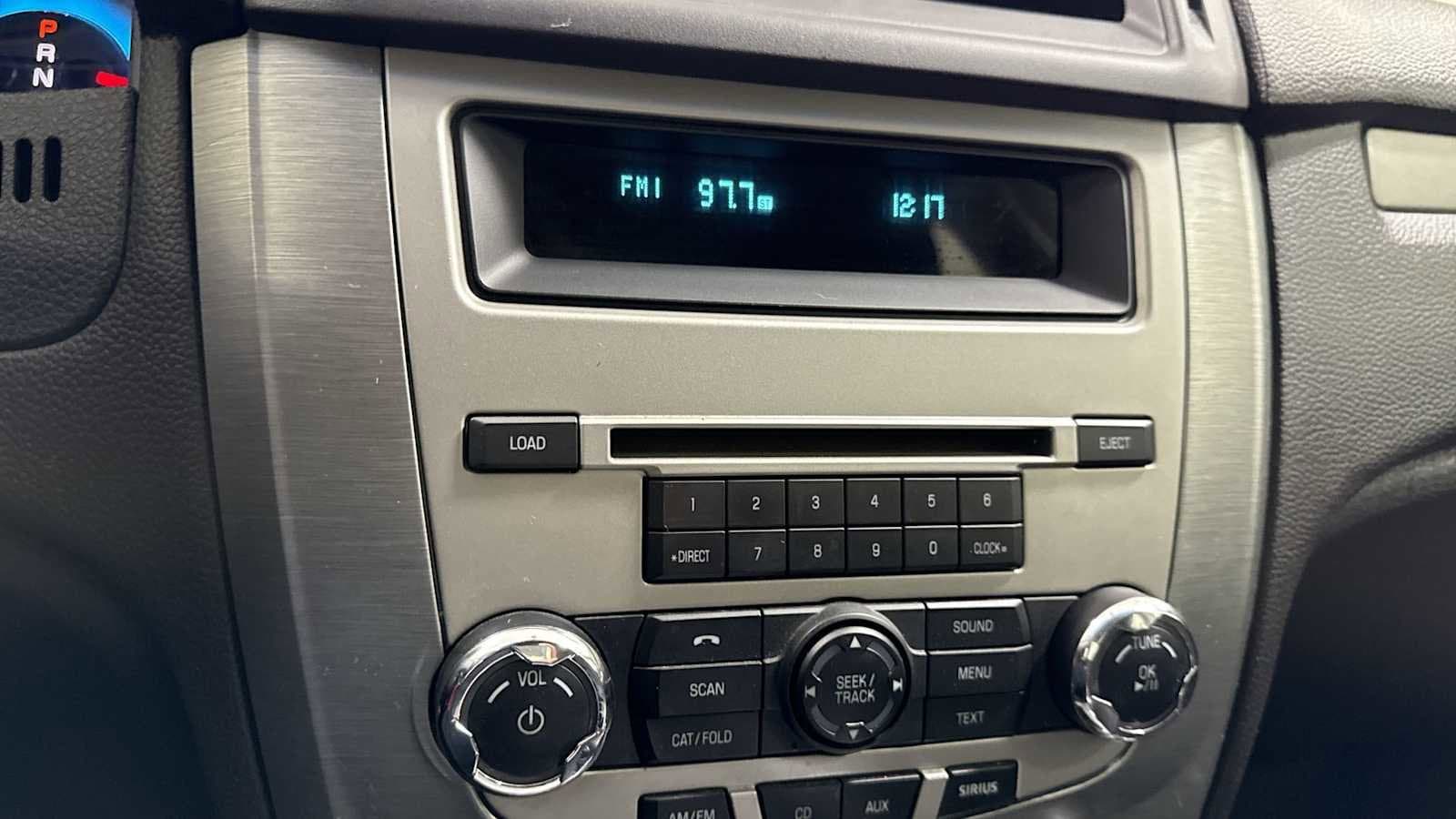 Thumbnail: 2011 Ford Fusion - 18