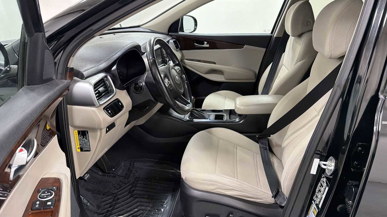 Thumbnail: 2017 Kia Sorento - 13