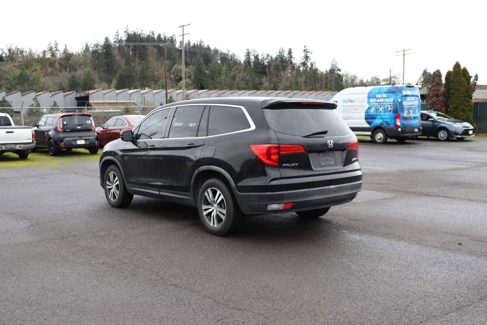 Thumbnail: 2016 Honda Pilot - 7