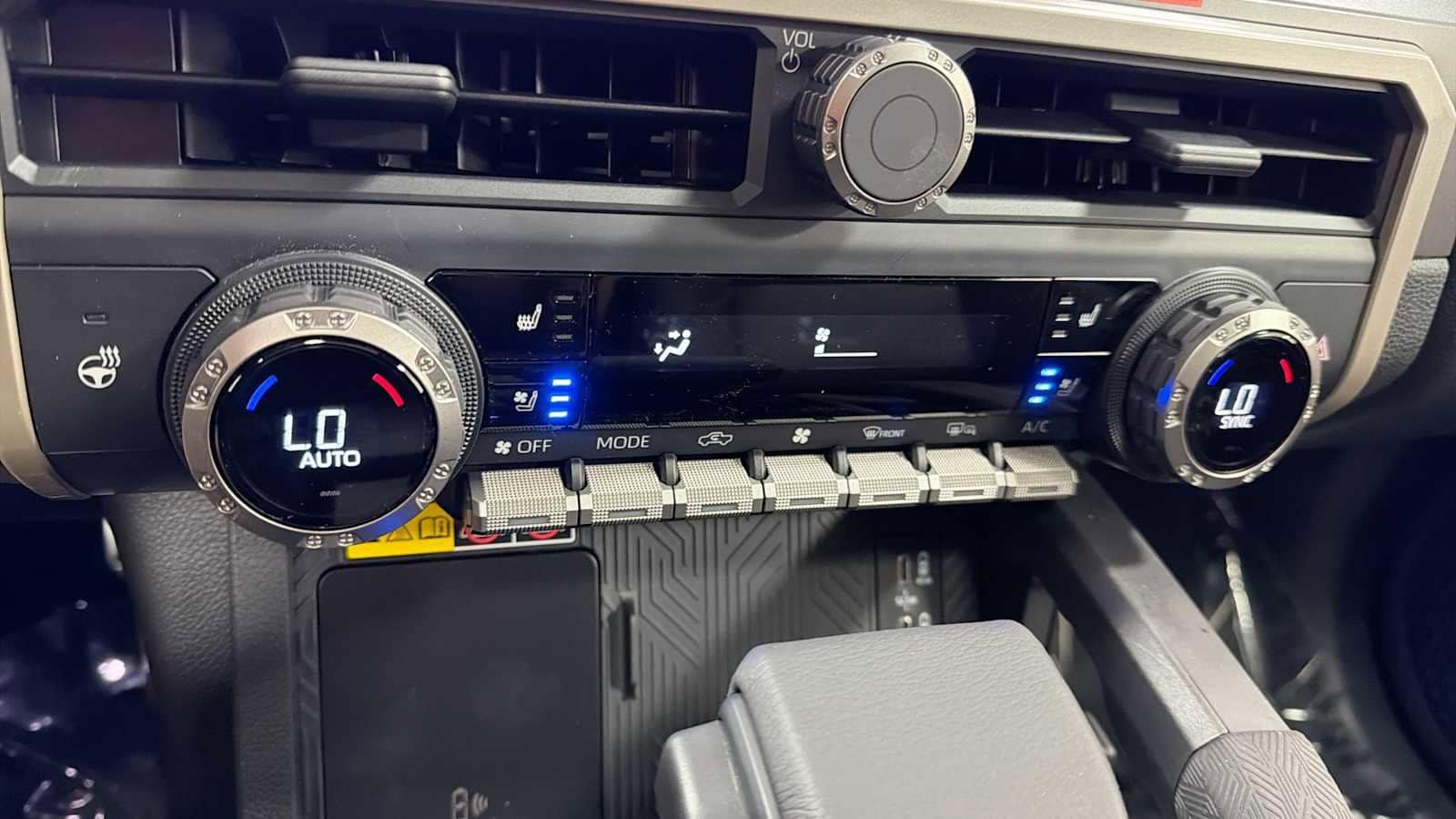 2026 Toyota Tacoma TRD Sport - Photo 21