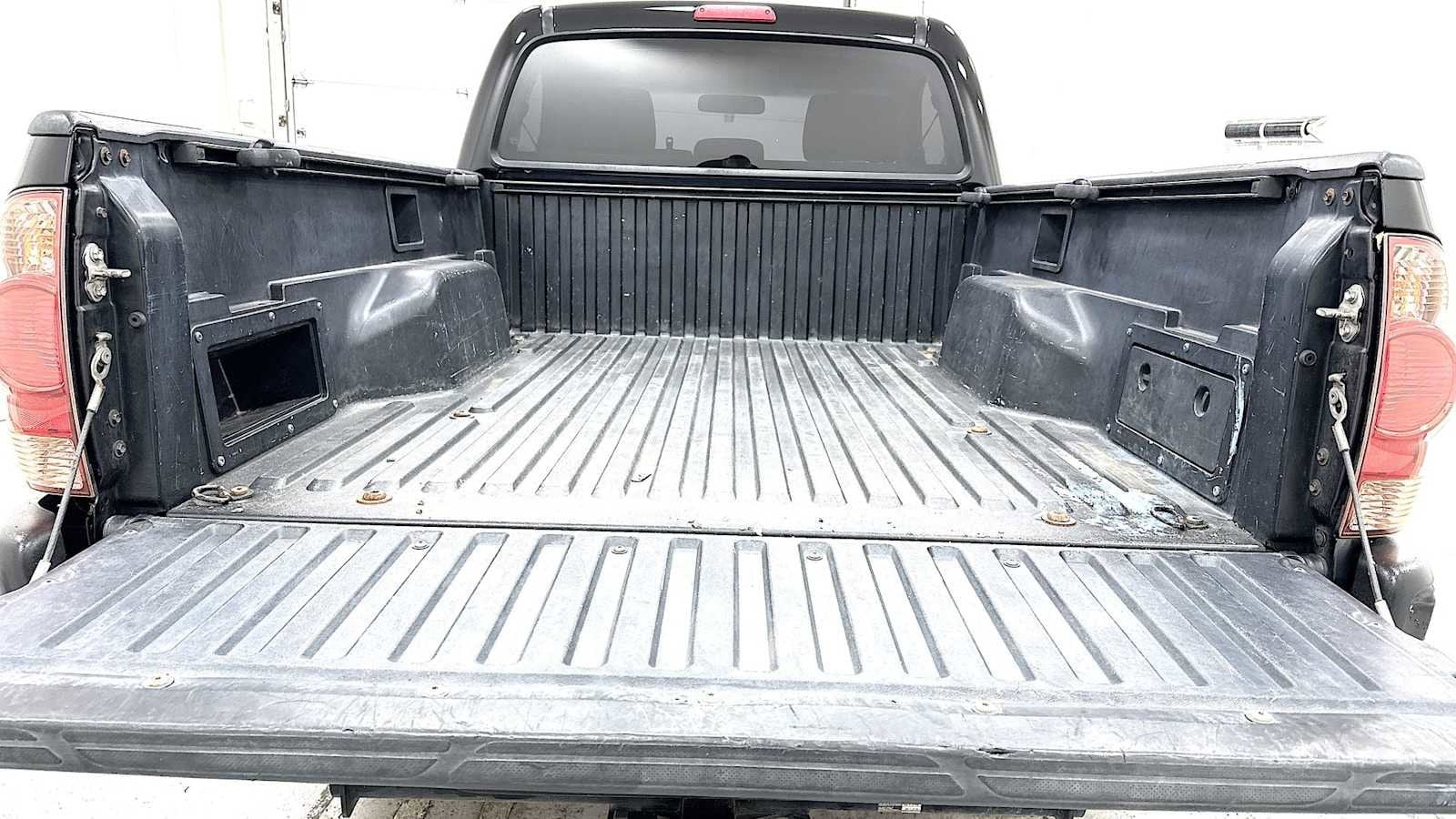 Thumbnail: 2008 Toyota Tacoma - 26