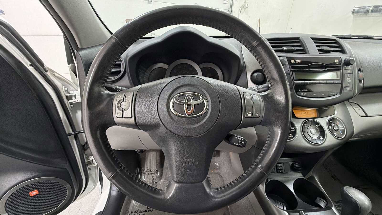 Thumbnail: 2009 Toyota RAV4 - 16