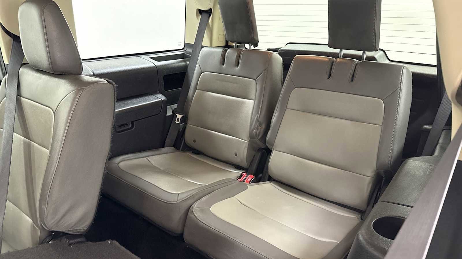 Thumbnail: 2016 Ford Flex - 25