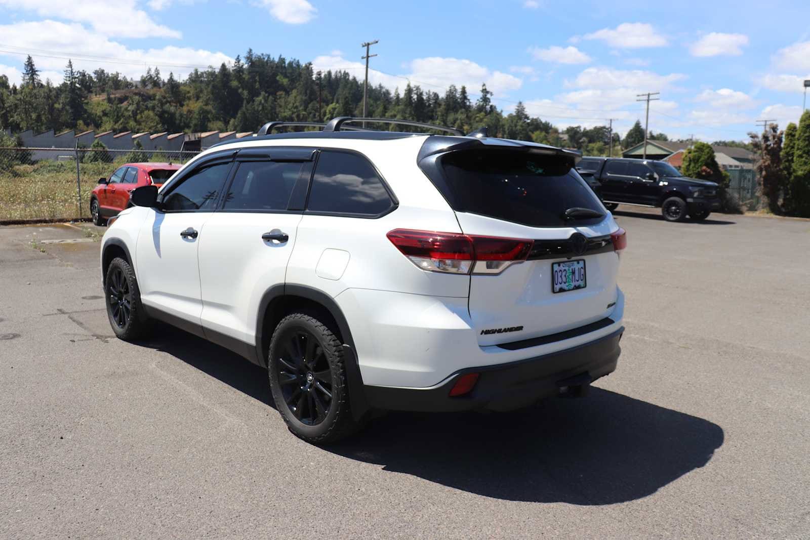 Thumbnail: 2019 Toyota Highlander - 7