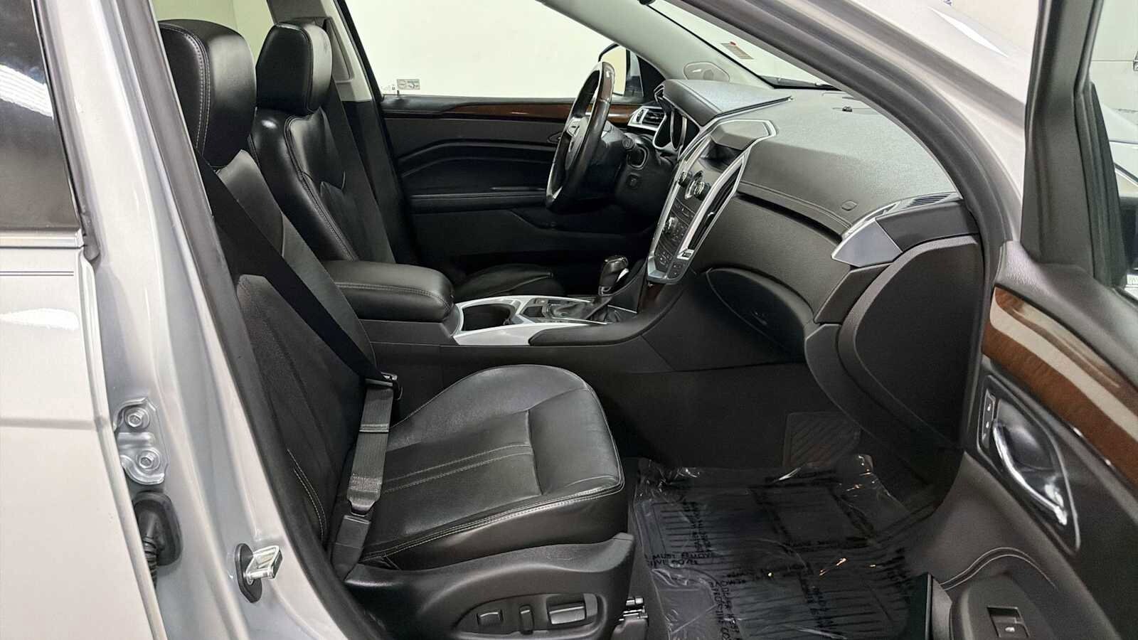 Thumbnail: 2012 Cadillac SRX - 30