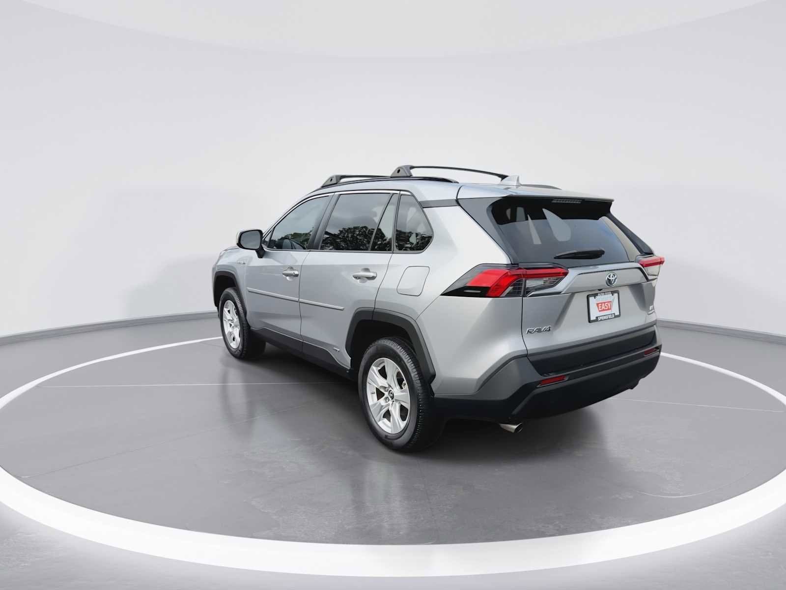 Thumbnail: 2019 Toyota RAV4 - 6