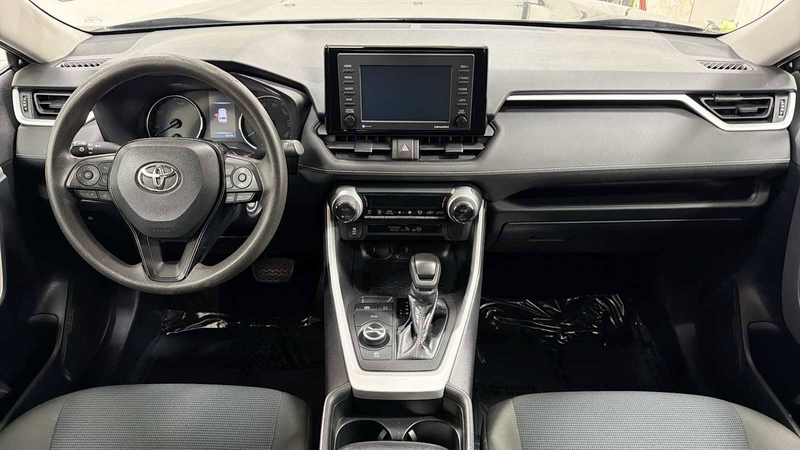 Thumbnail: 2021 Toyota RAV4 - 25