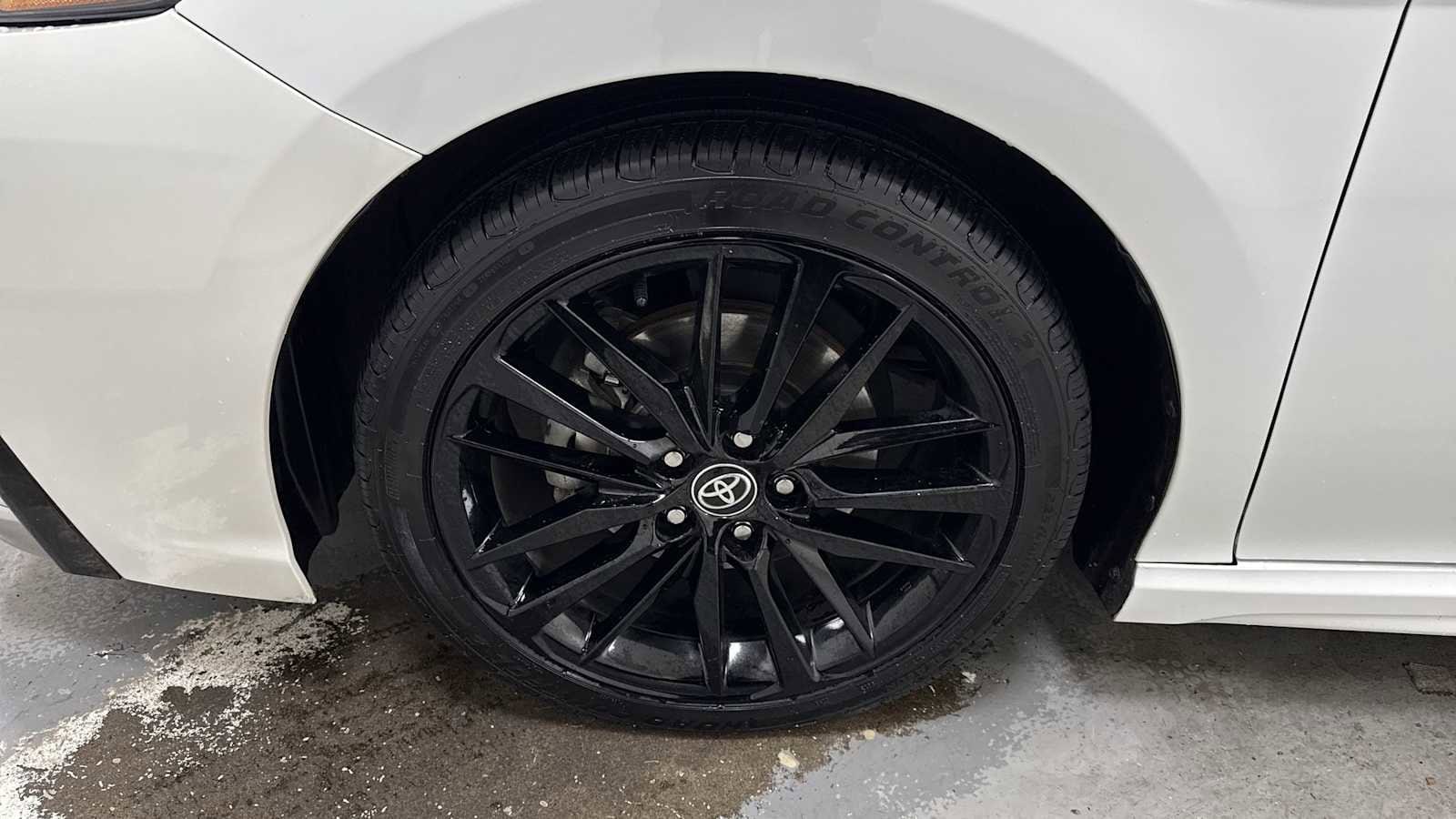 Thumbnail: 2023 Toyota Camry - 10