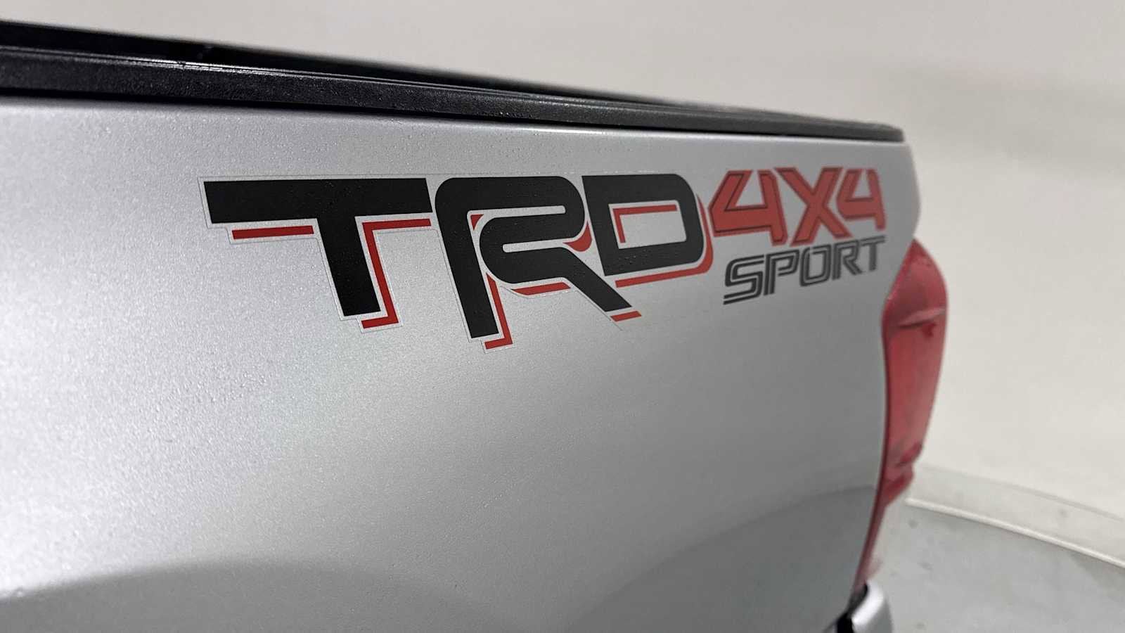 Thumbnail: 2017 Toyota Tacoma - 27