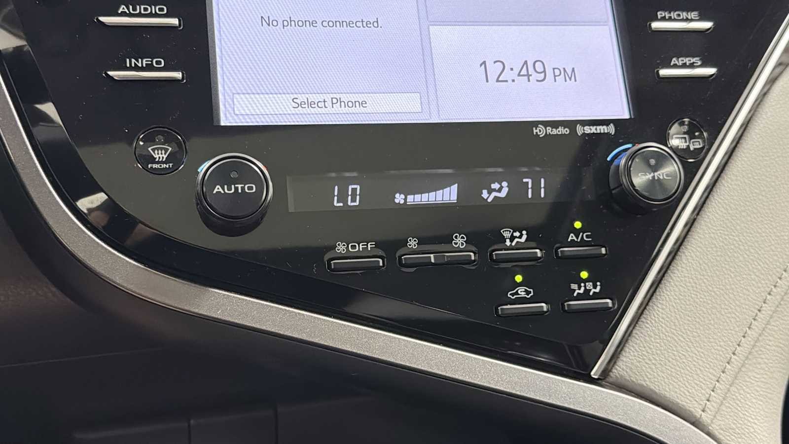 Thumbnail: 2018 Toyota Camry - 20